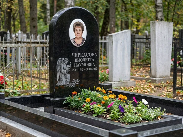 Памятник с гравировкой ангела — гравировка ангела с крестом рядом с эпитафией, работа «Журавлёва» в Красноярске