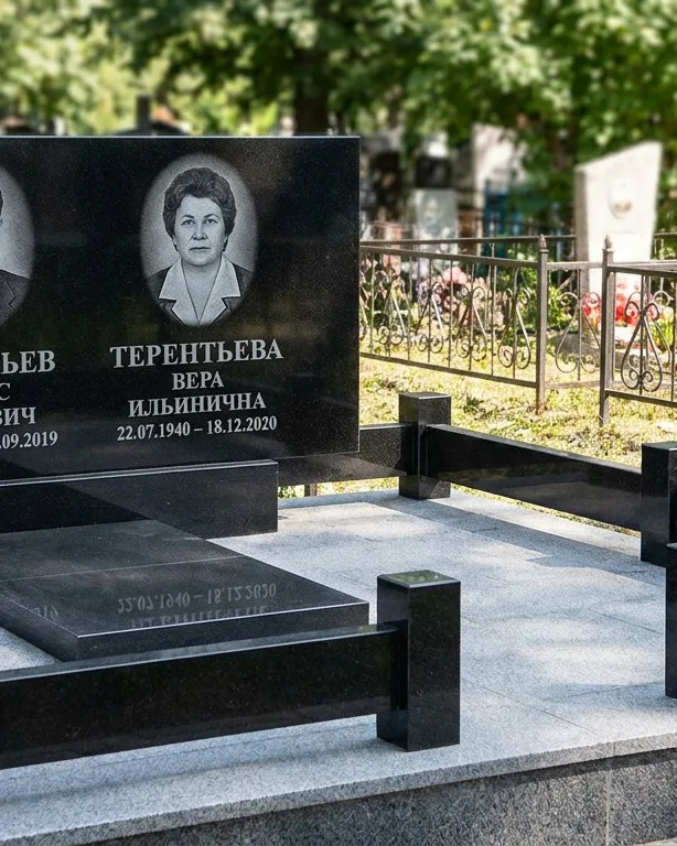 Премиум памятник под ключ с золочёной гравировкой в Красноярске