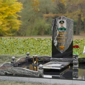 Памятник на могилу П194